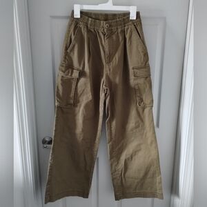 Old Navy Wide-Leg Cargo Pants in Olive Green Moss Size S